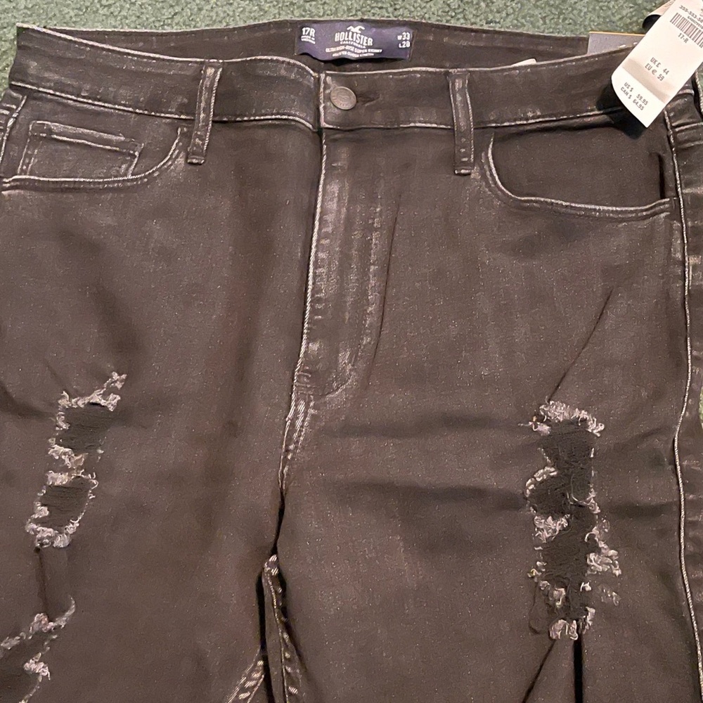 HOLLISTER SIZE 17R RIPPED STYLE
